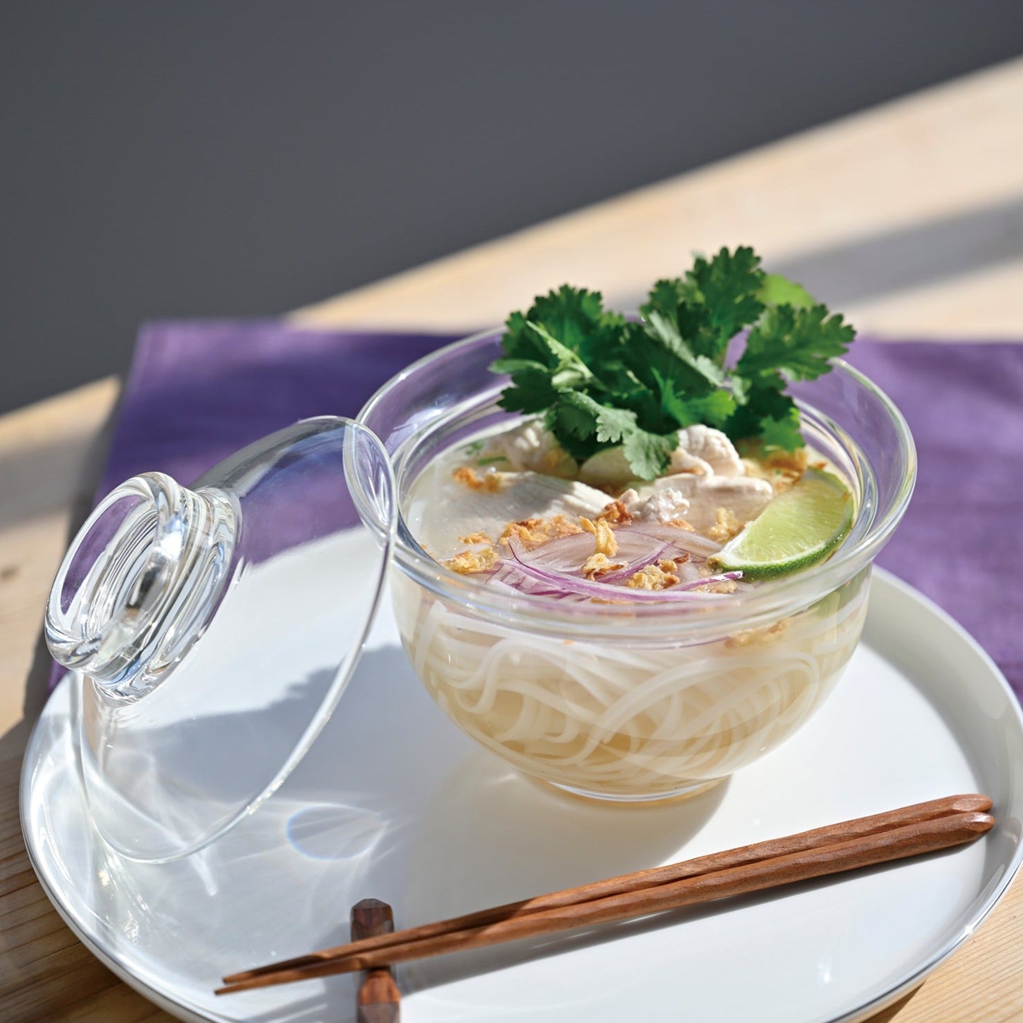 ガラスのある生活 ガラスの丼鉢