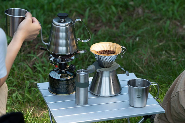 アウトドアでコーヒーを楽しもう｜必要器具や便利グッズを紹介
